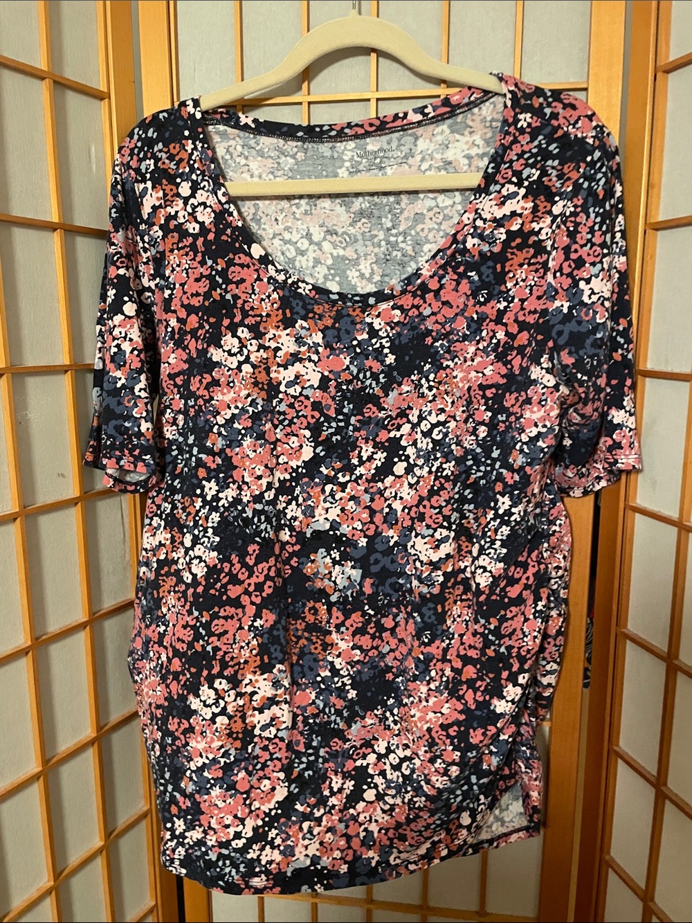Motherhood Maternity Women’s XL Floral Scoop Neck Short Sleeve Navy & Pink Top